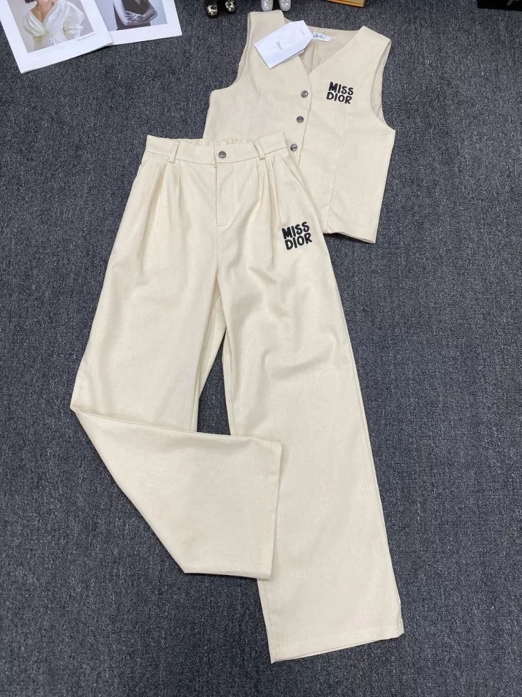 Vibrant 2749 Christian Dior Tracksuits Sleeveless For Women