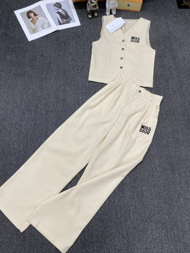 Vibrant 2749 Christian Dior Tracksuits Sleeveless For Women