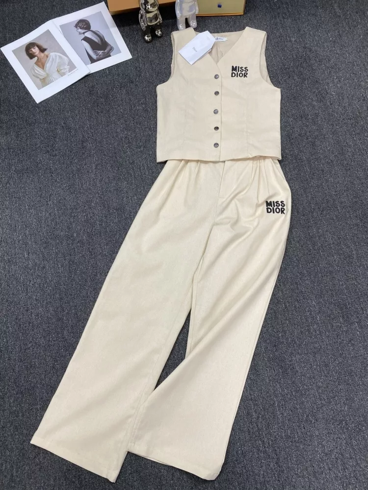 Vibrant 2749 Christian Dior Tracksuits Sleeveless For Women