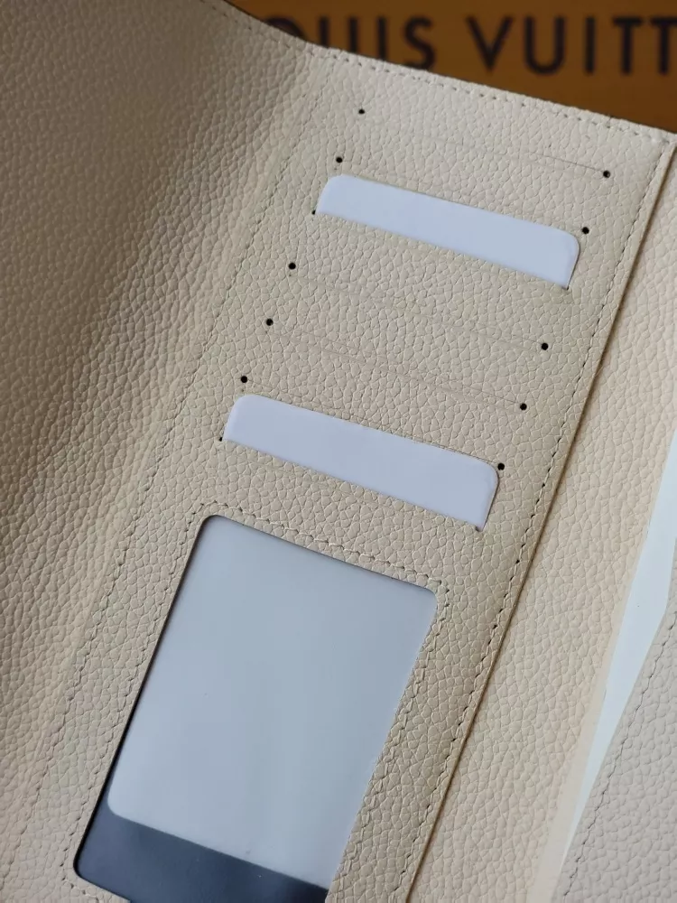Vibrant 3044 Louis Vuitton AAA Quality Card Case