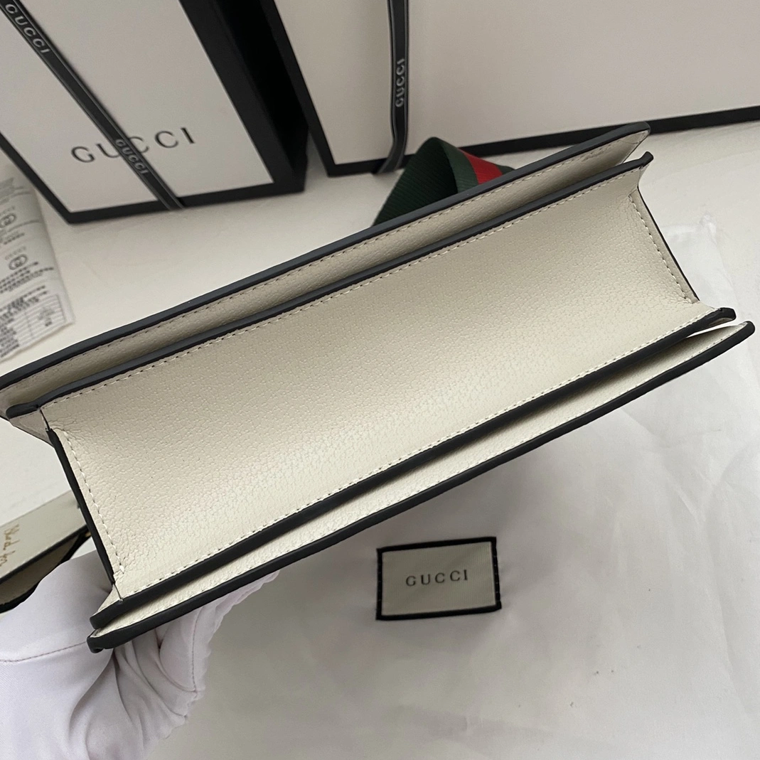 Vibrant 3065 Gucci AAA Quality Messenger Bags For Women