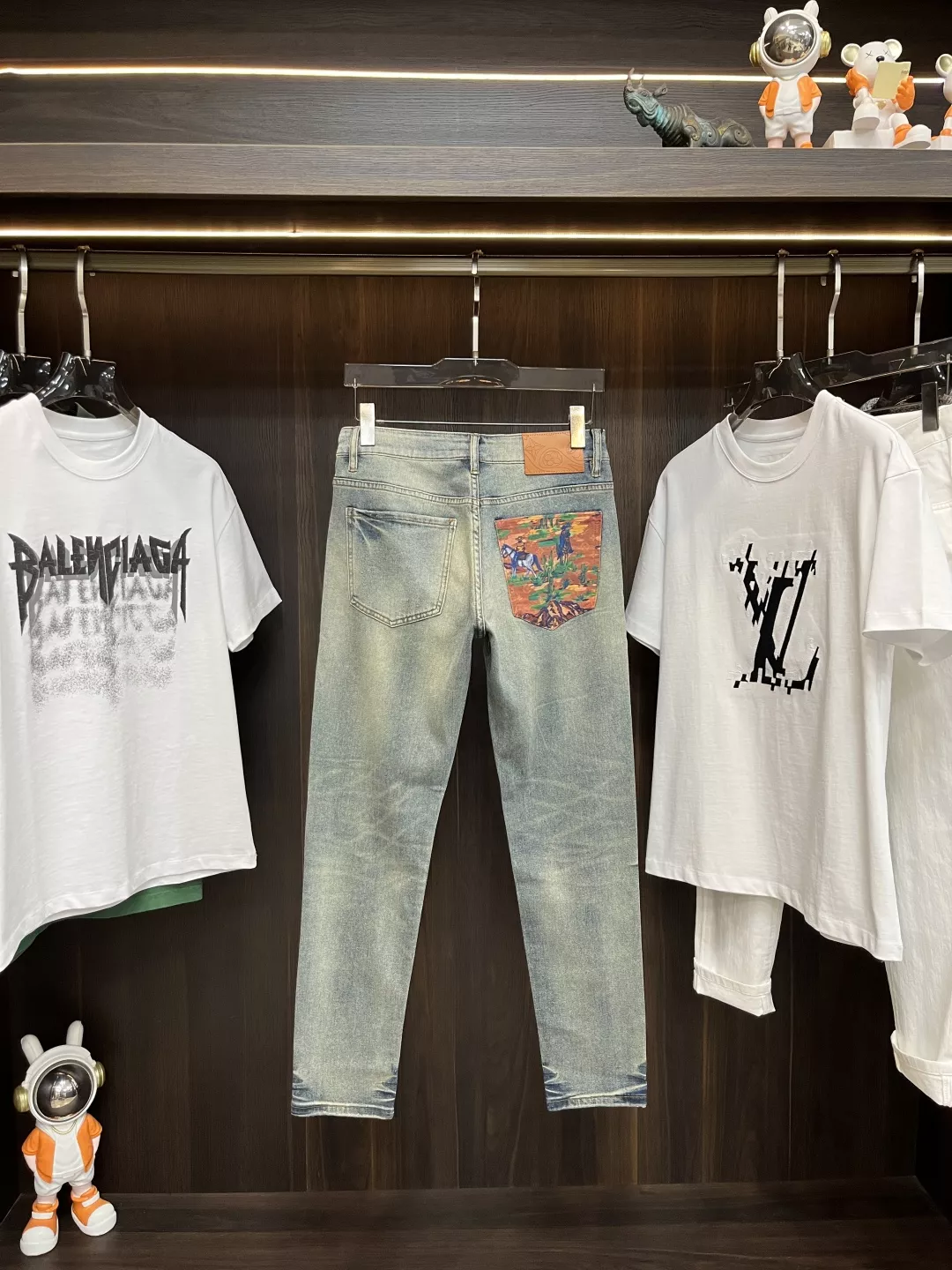 Vibrant 3135 Louis Vuitton LV Jeans For Men