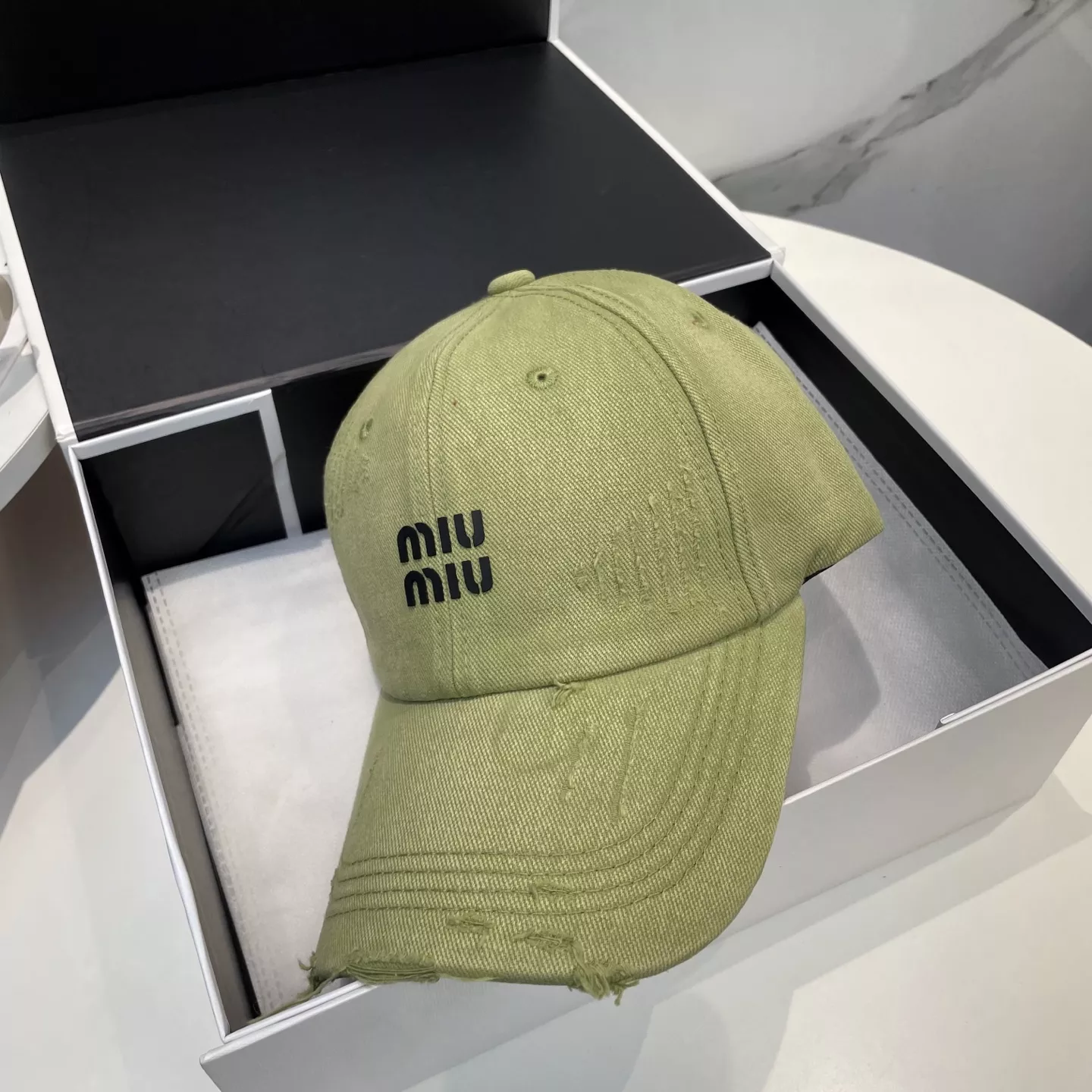 Vibrant 3169 MIU MIU Caps