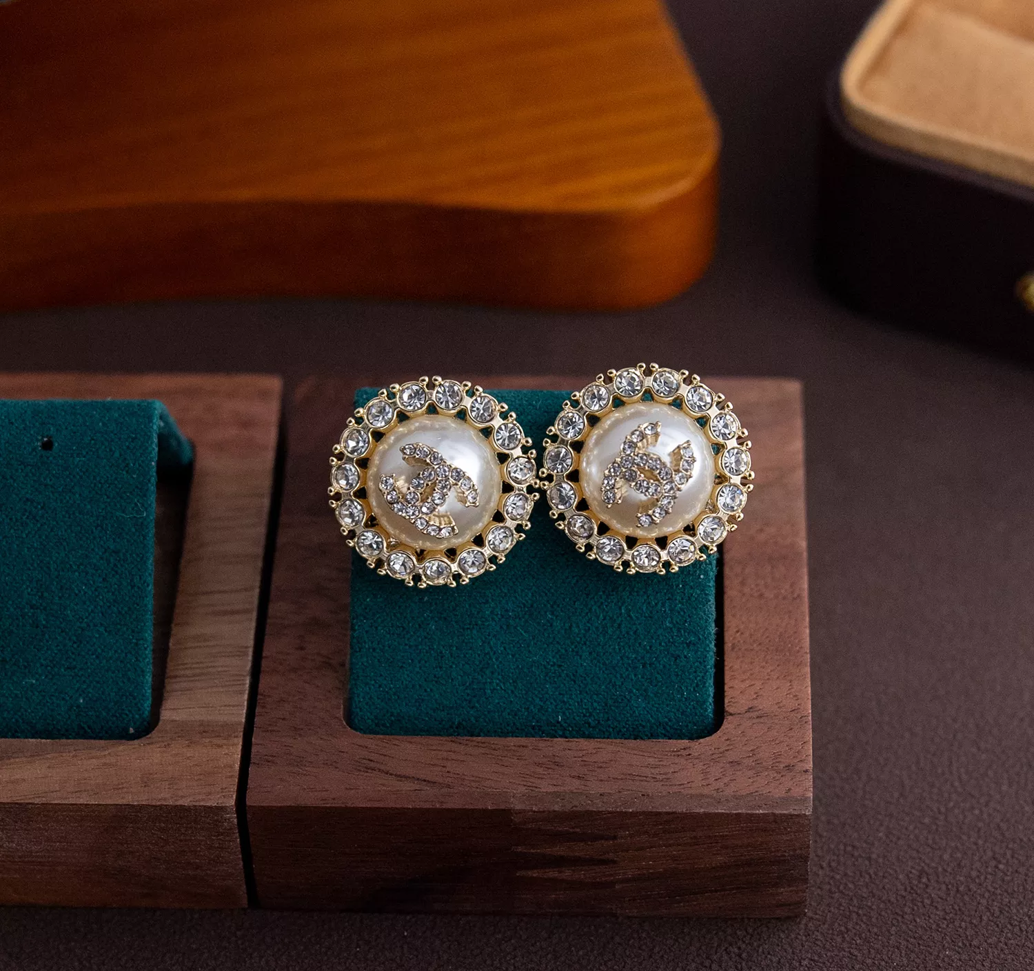 Vibrant 3327 Chanel Earrings For Women
