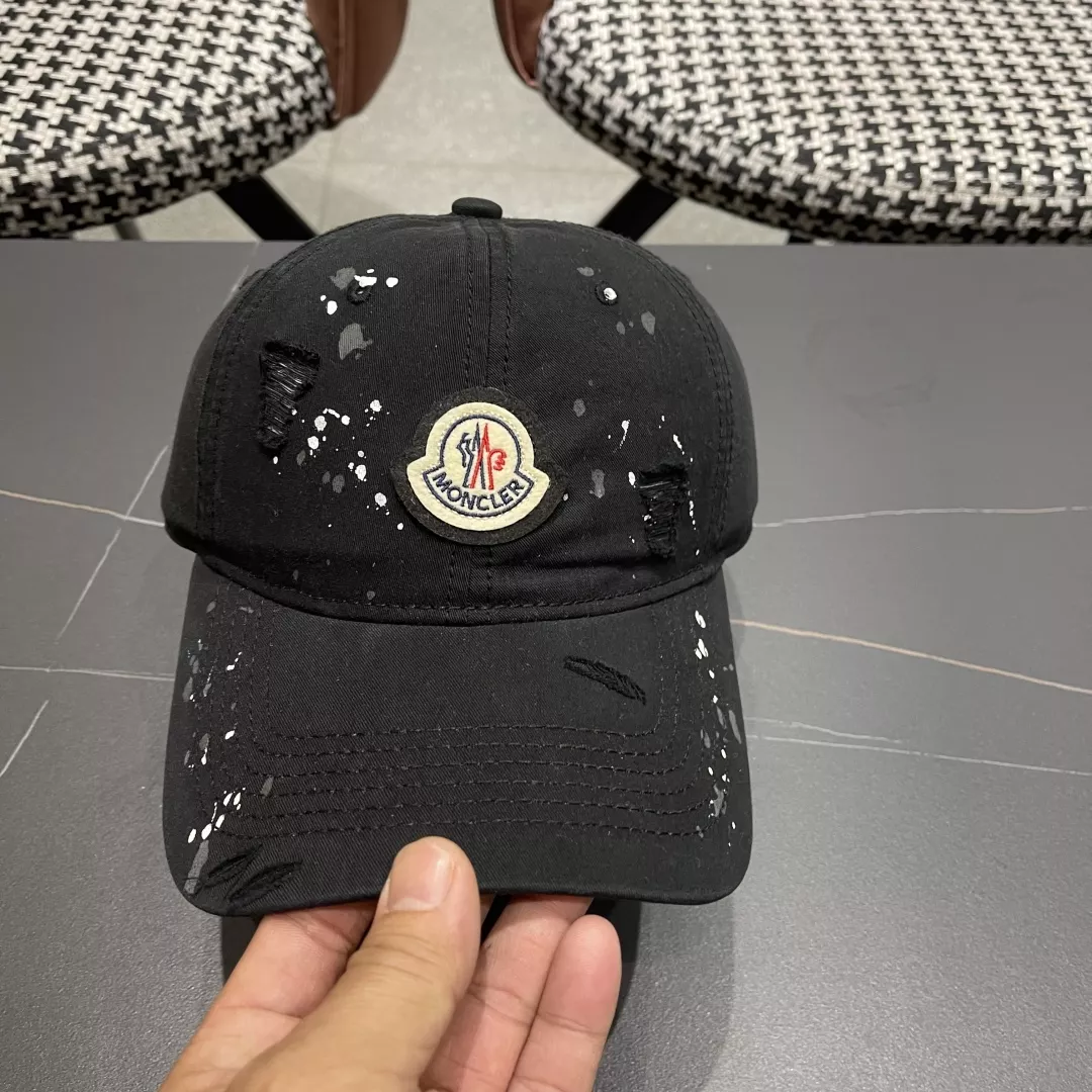 Vibrant 3376 Moncler Caps