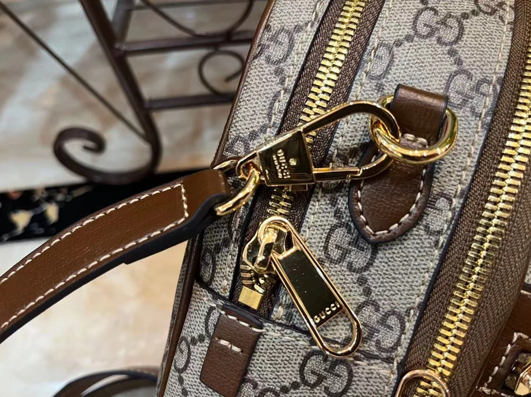 Vibrant 3391 Gucci AAA Quality Messenger Bags For Women