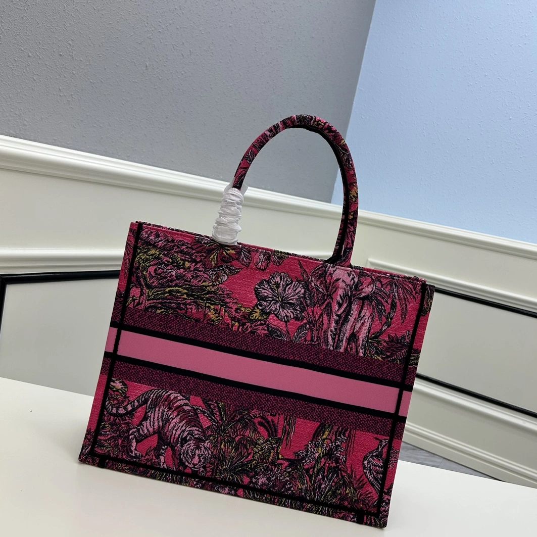 Vibrant 3460 Christian Dior AAA Quality Tote-Handbags For Women