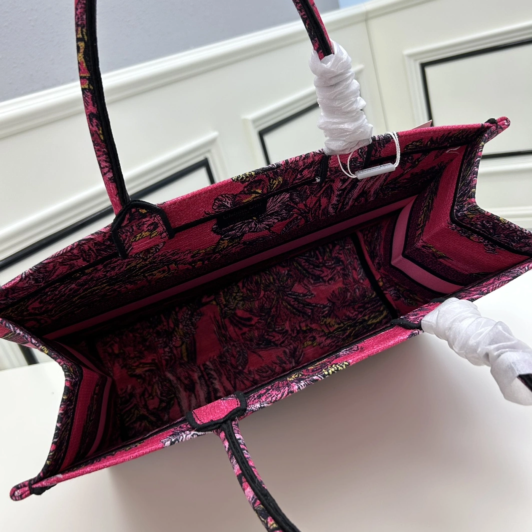 Vibrant 3460 Christian Dior AAA Quality Tote-Handbags For Women