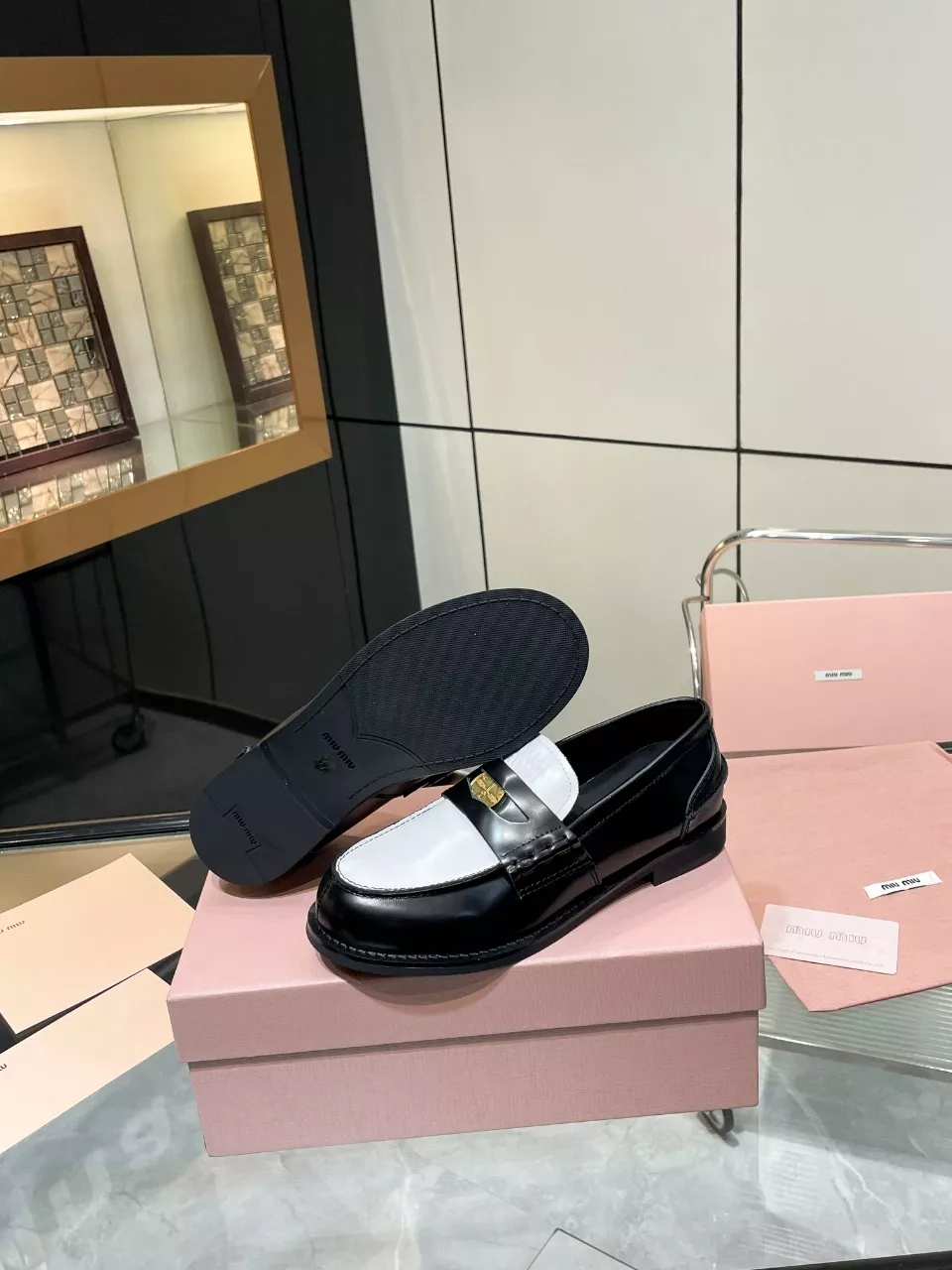 Vibrant 3505 MIU MIU Leather Shoes For Women