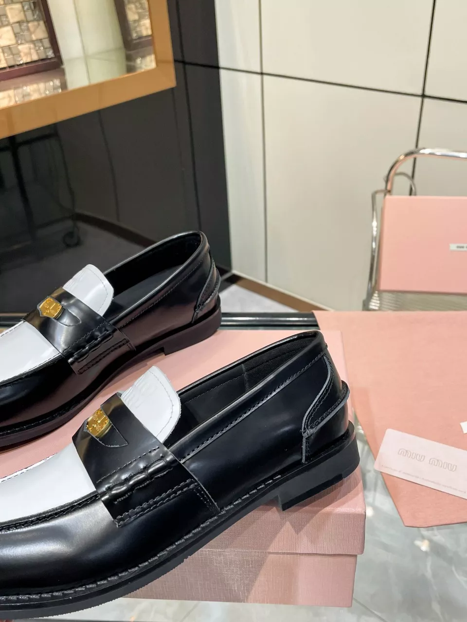 Vibrant 3505 MIU MIU Leather Shoes For Women