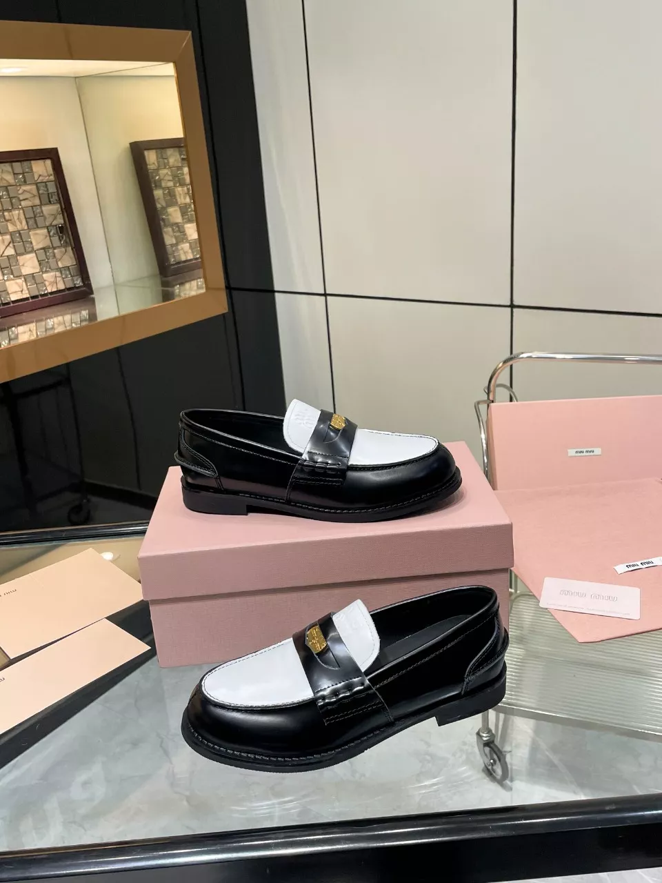 Vibrant 3505 MIU MIU Leather Shoes For Women