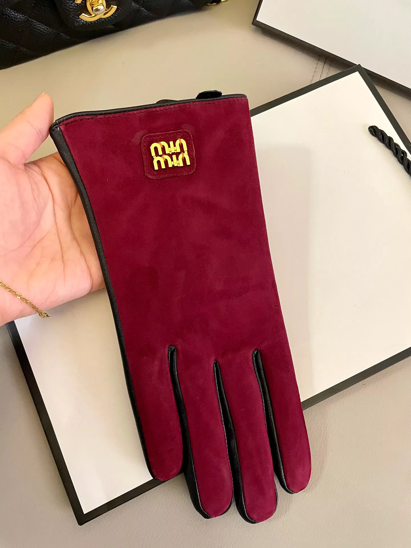 Vibrant 3566 MIU MIU Gloves For Women