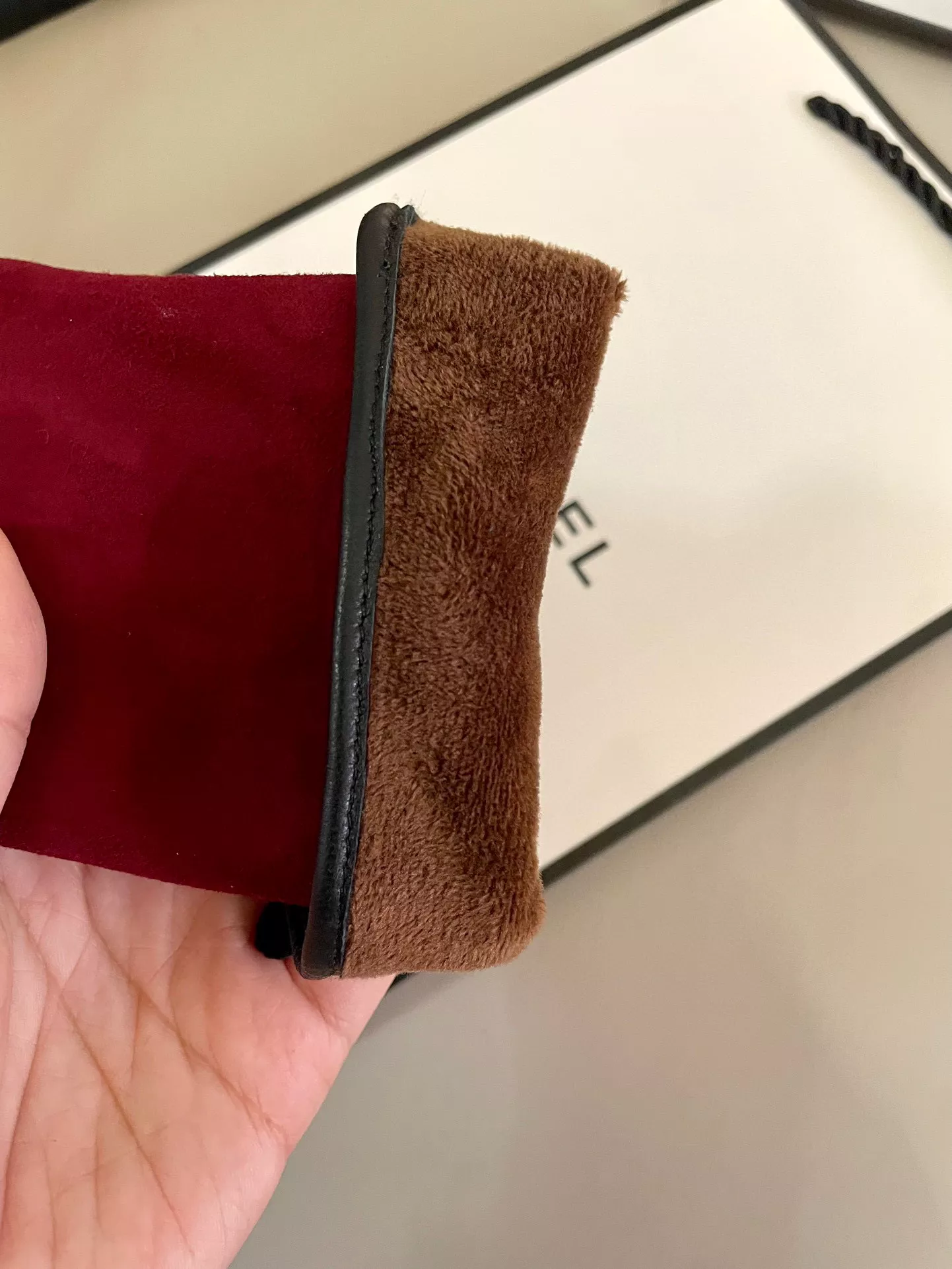 Vibrant 3566 MIU MIU Gloves For Women
