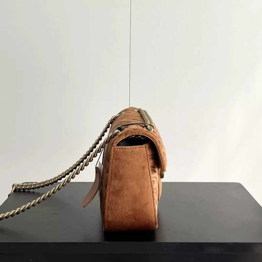 Vibrant 3799 Gucci AAA Quality Messenger Bags For Women