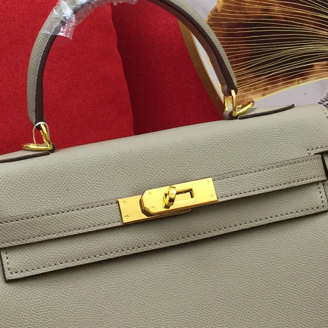 Vibrant 3808 Hermes AAA Quality Messenger Bags For Women