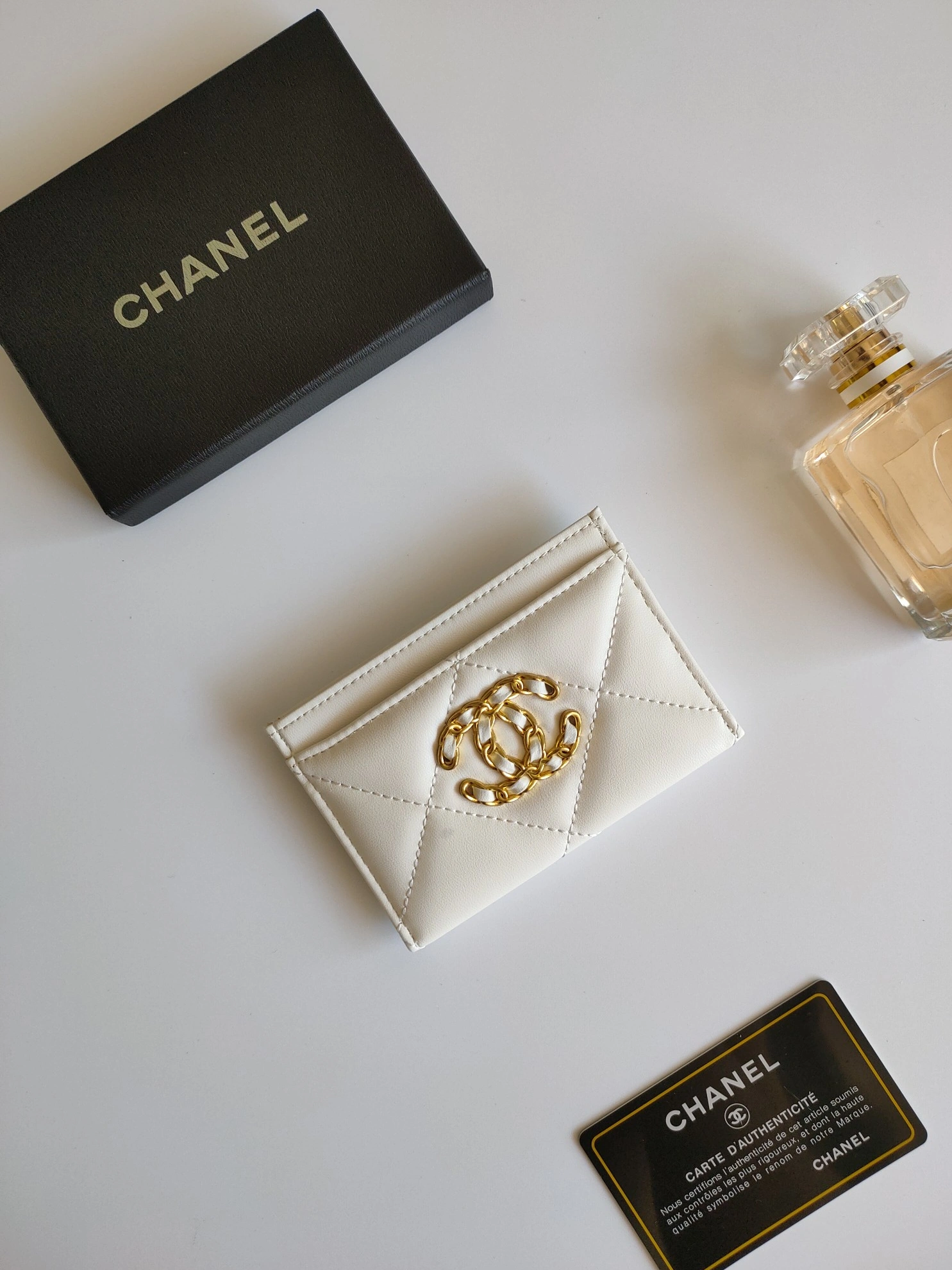 Vibrant 3859 Chanel Card Case