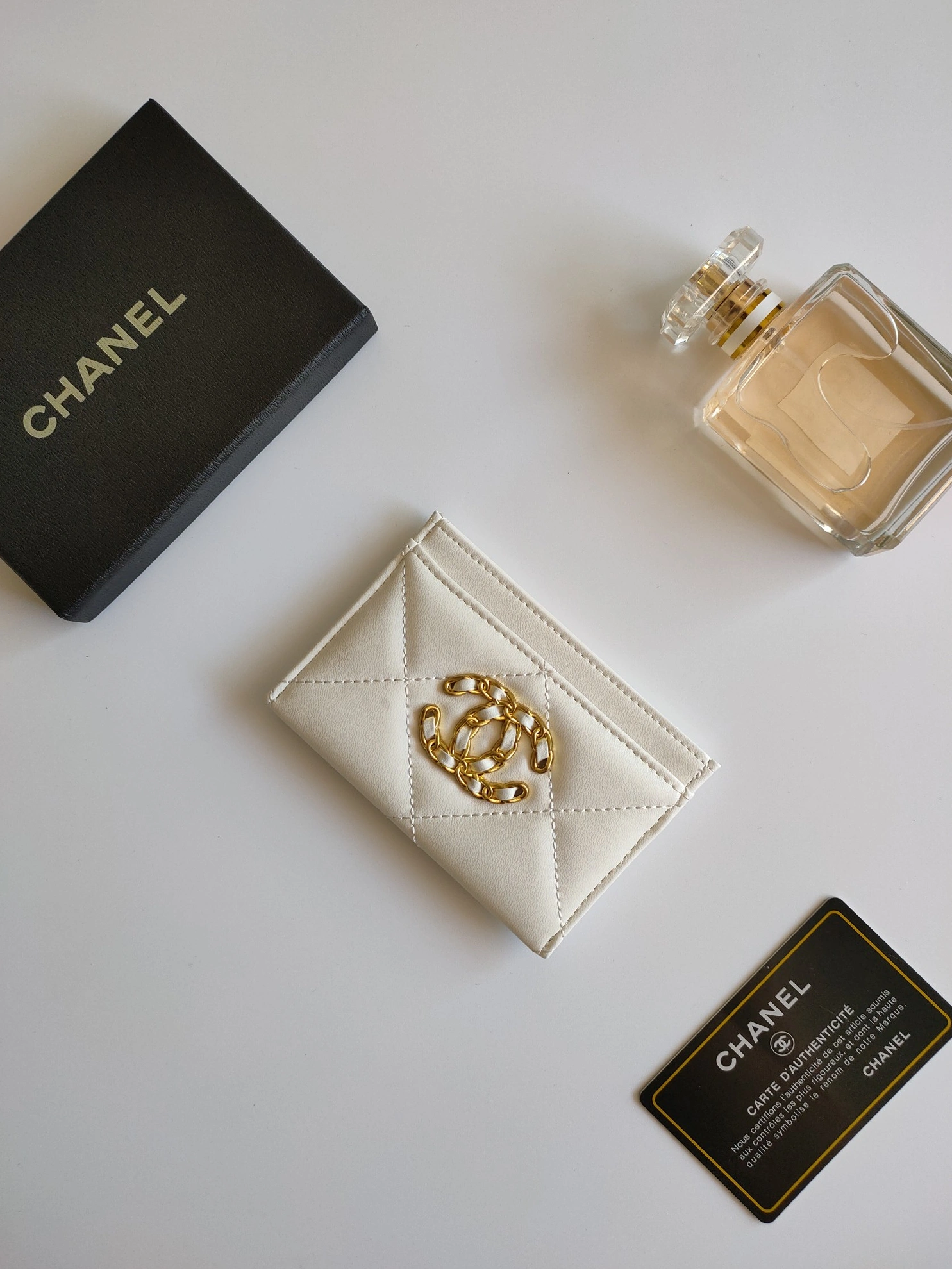 Vibrant 3859 Chanel Card Case
