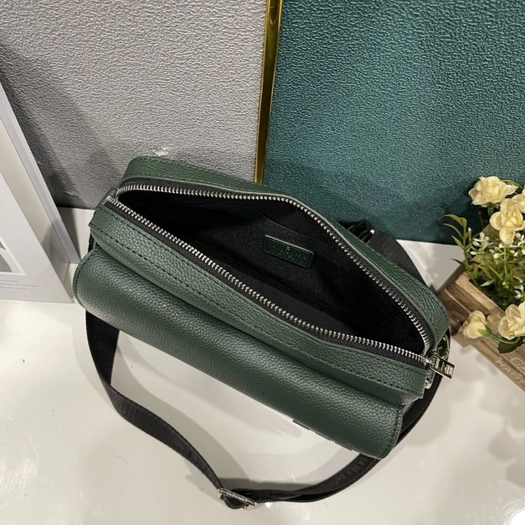 Vibrant 3863 Louis Vuitton AAA Man Messenger Bags