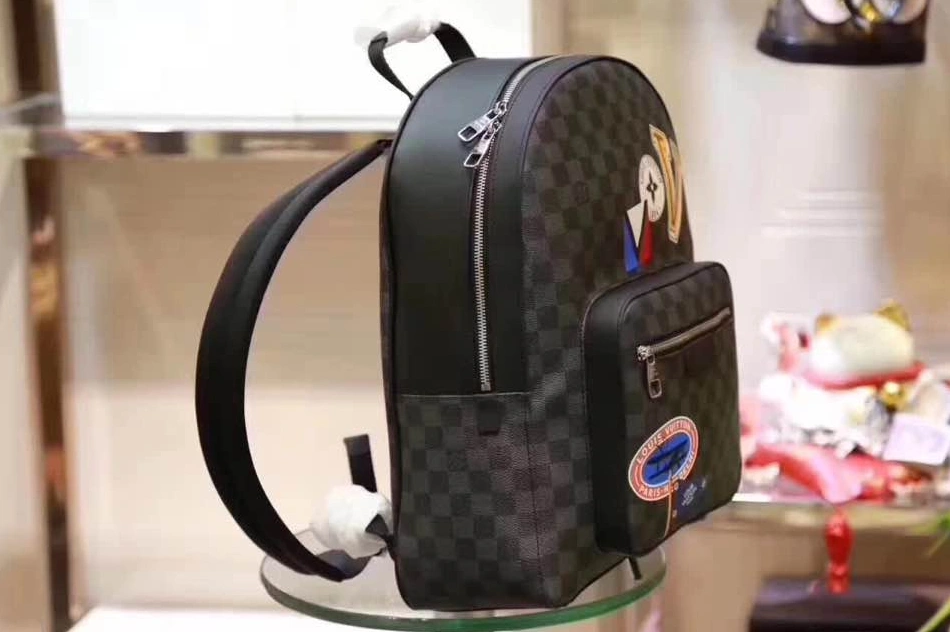 Vibrant 3899 Louis Vuitton LV AAA Quality Backpacks