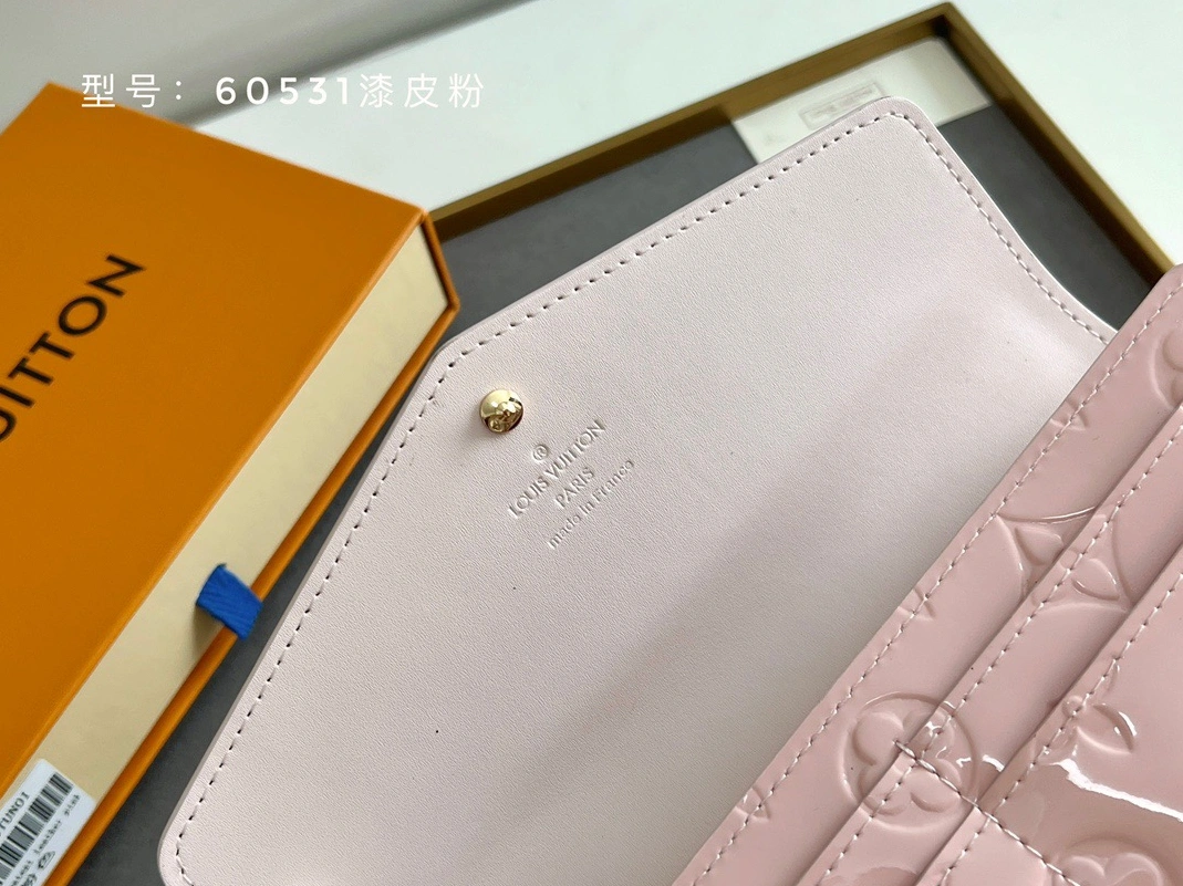 Vibrant 3948 Louis Vuitton AAA Quality Wallets