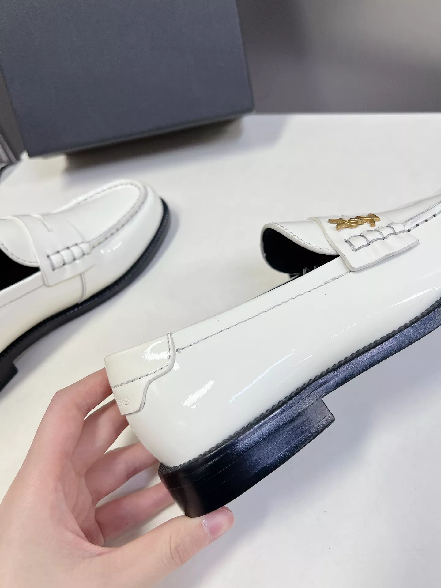 Vibrant 4024 Yves Saint Laurent YSL Leather Shoes For Women