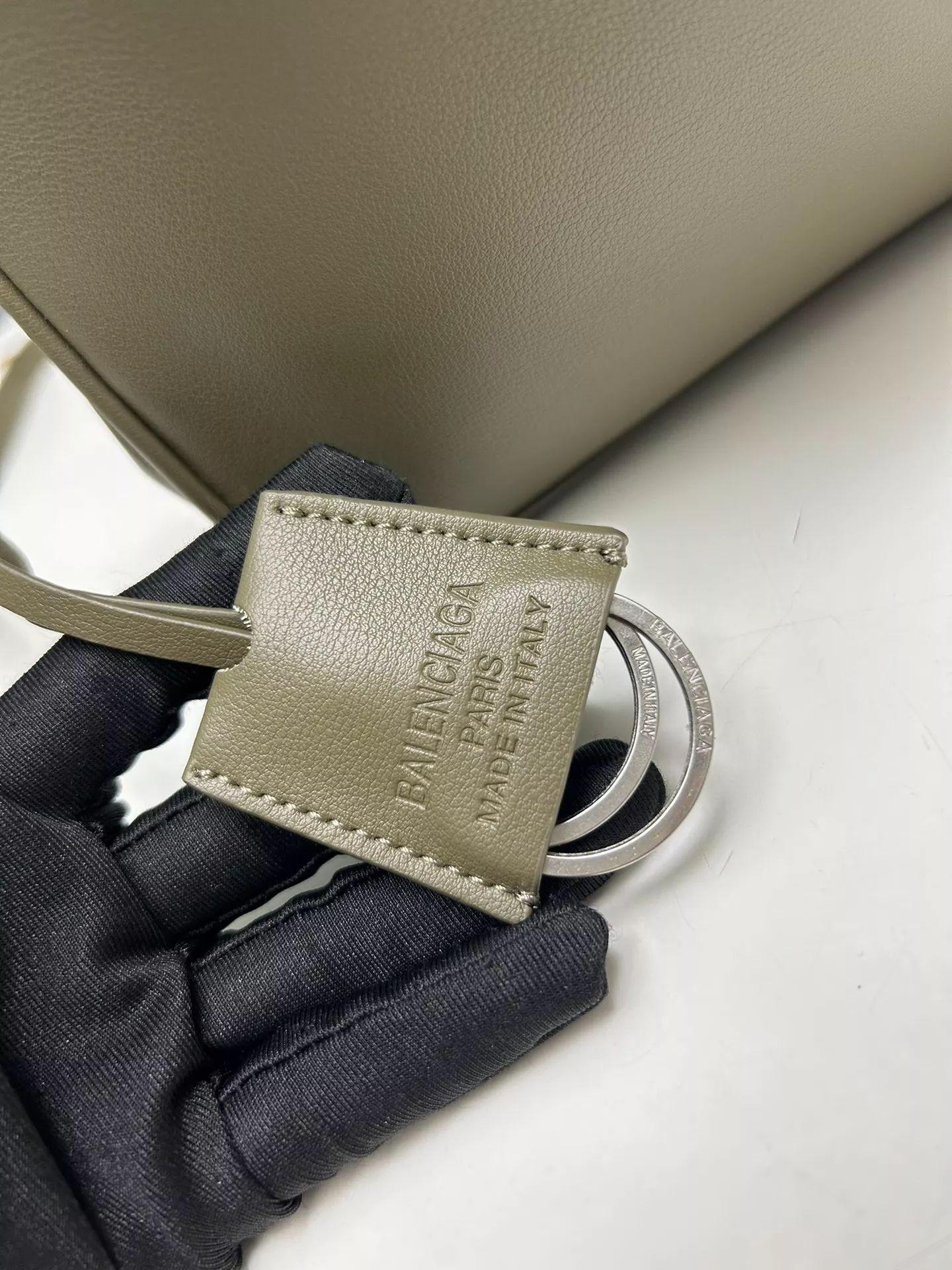 Vibrant 4039 Balenciaga AAA Quality Shoulder Bags For Women