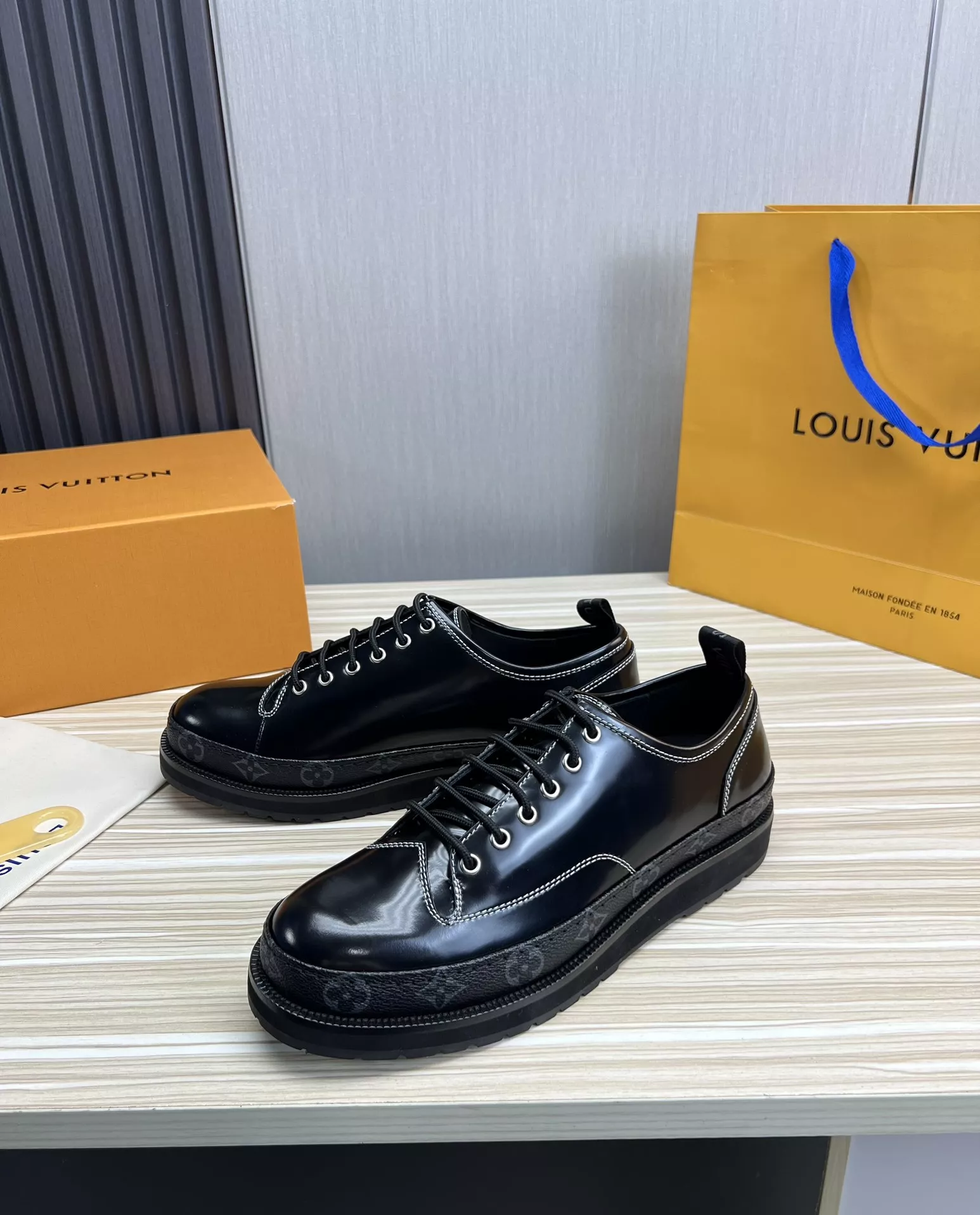 Vibrant 4070 Louis Vuitton Boots For Men