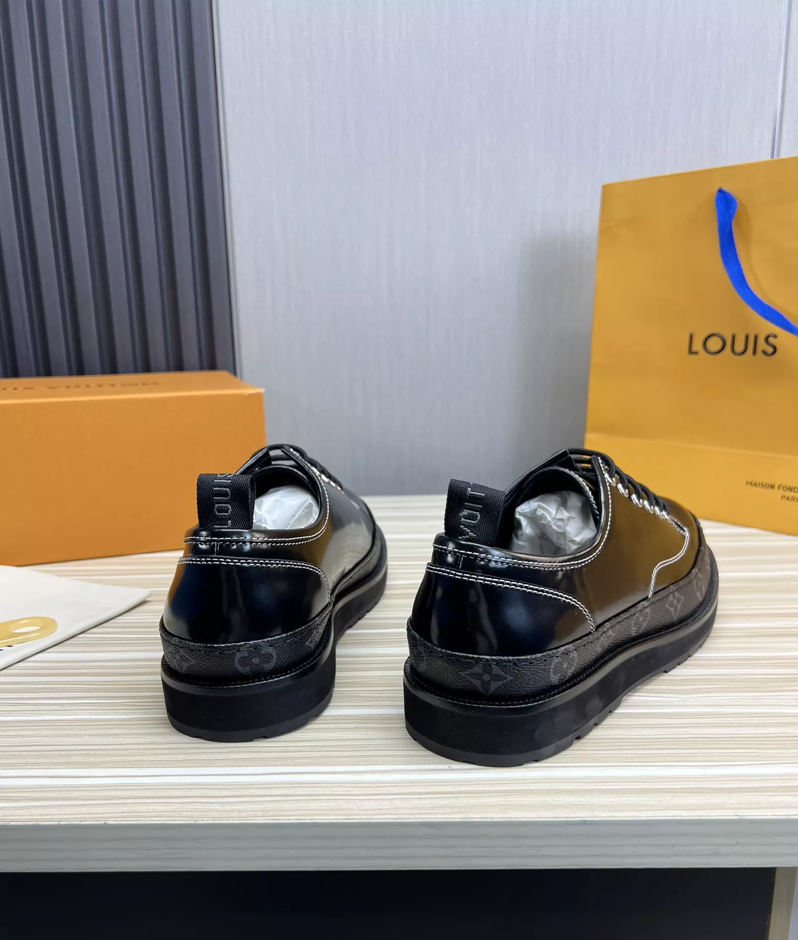 Vibrant 4070 Louis Vuitton Boots For Men