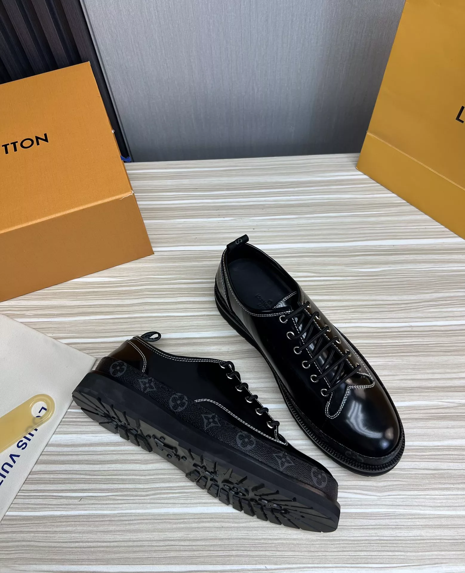 Vibrant 4070 Louis Vuitton Boots For Men
