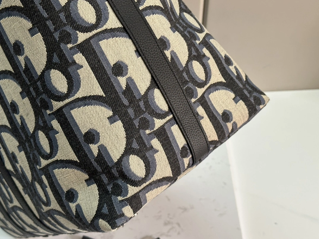 Vibrant 4181 Christian Dior Travel Bags