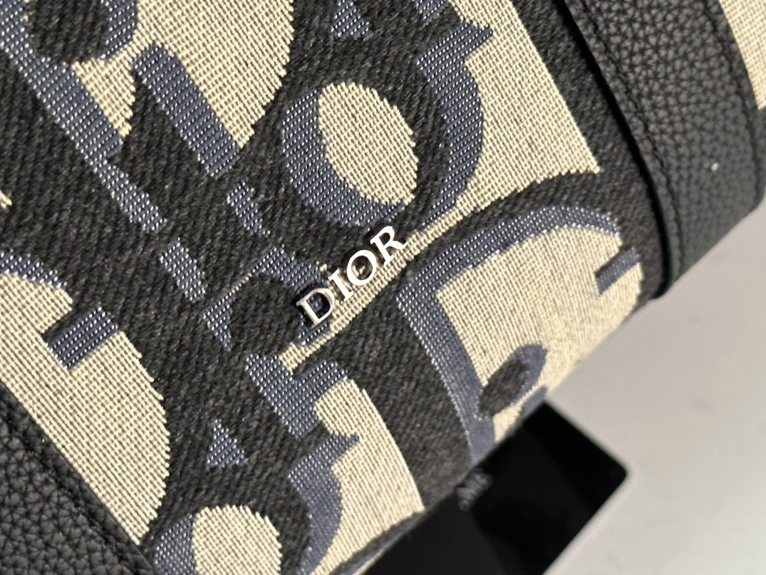 Vibrant 4181 Christian Dior Travel Bags