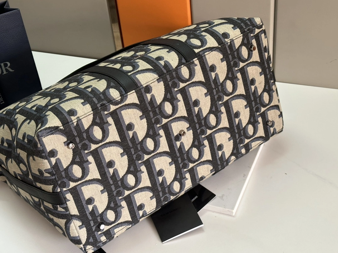 Vibrant 4181 Christian Dior Travel Bags