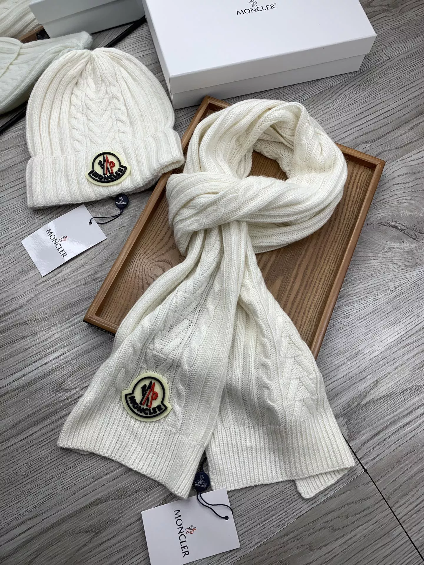 Vibrant 4536 Moncler Hat and Scarf Set