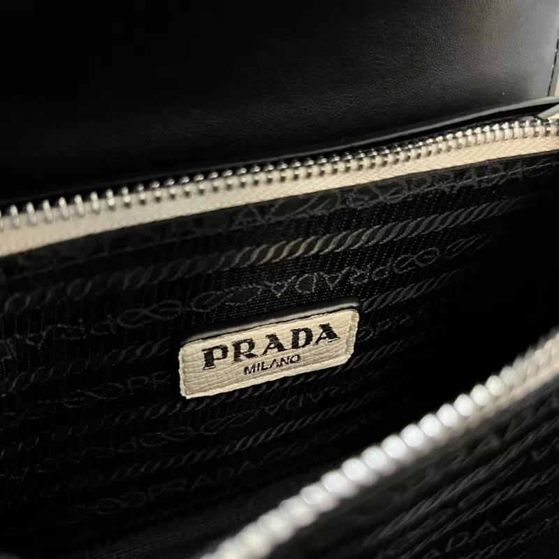 Vibrant 483 Prada AAA Quality Messenger Bags For Women