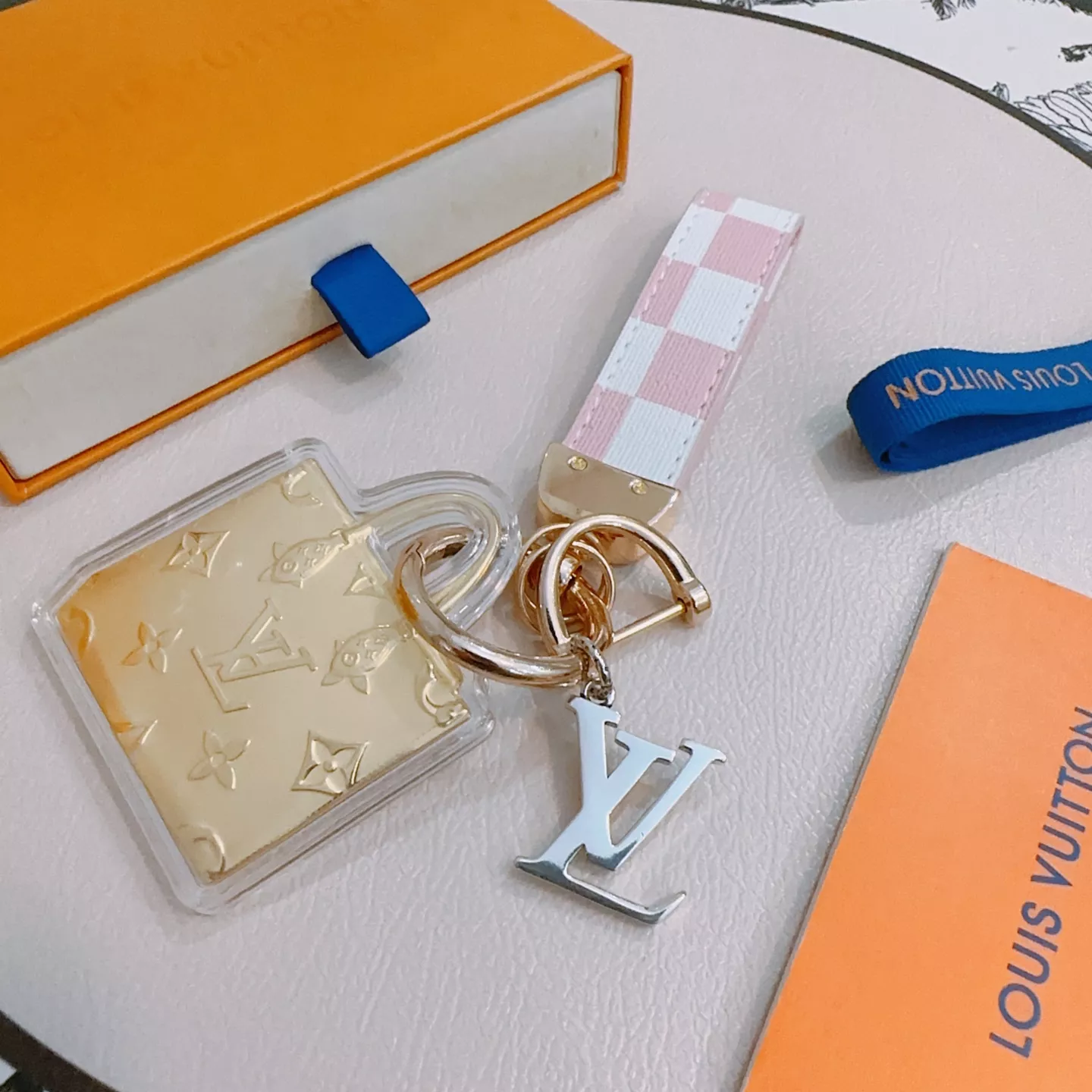 Vibrant 4854 Louis Vuitton LV Key Holder And Bag Buckle