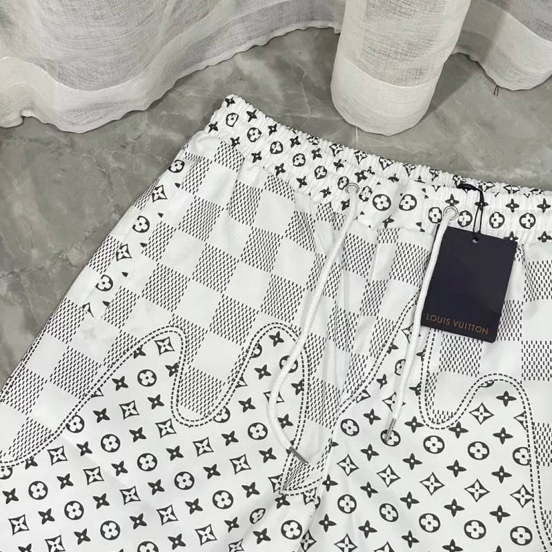 Vibrant 5026 Louis Vuitton LV Pants For Men