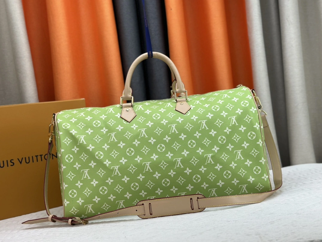 Vibrant 5253 Louis Vuitton Travel Bags