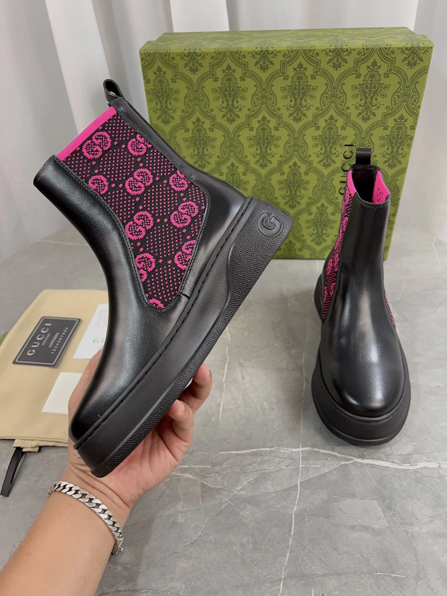 Vibrant 532 Gucci Boots For Men