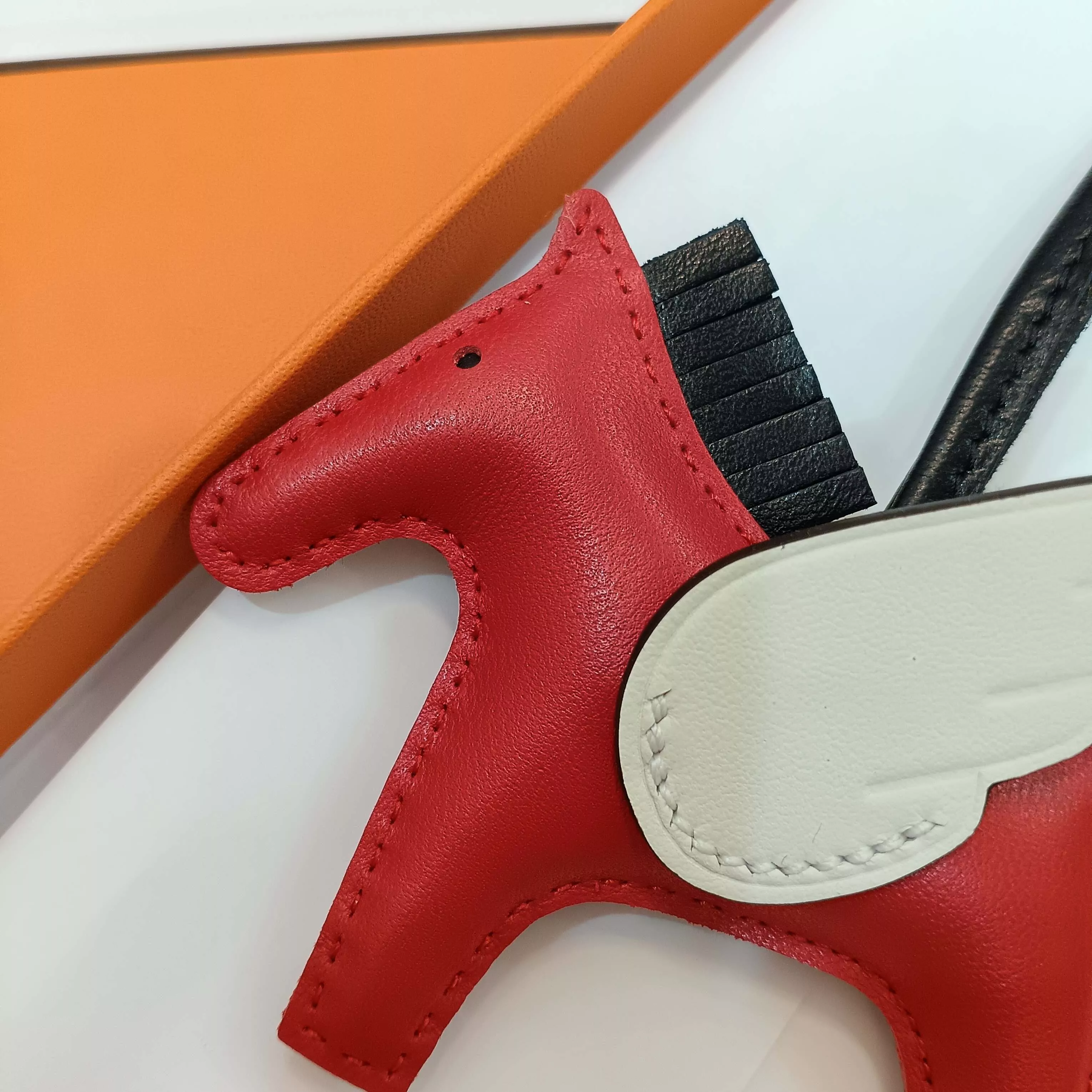 Vibrant 5395 Hermes Key Holder And Bag Buckle