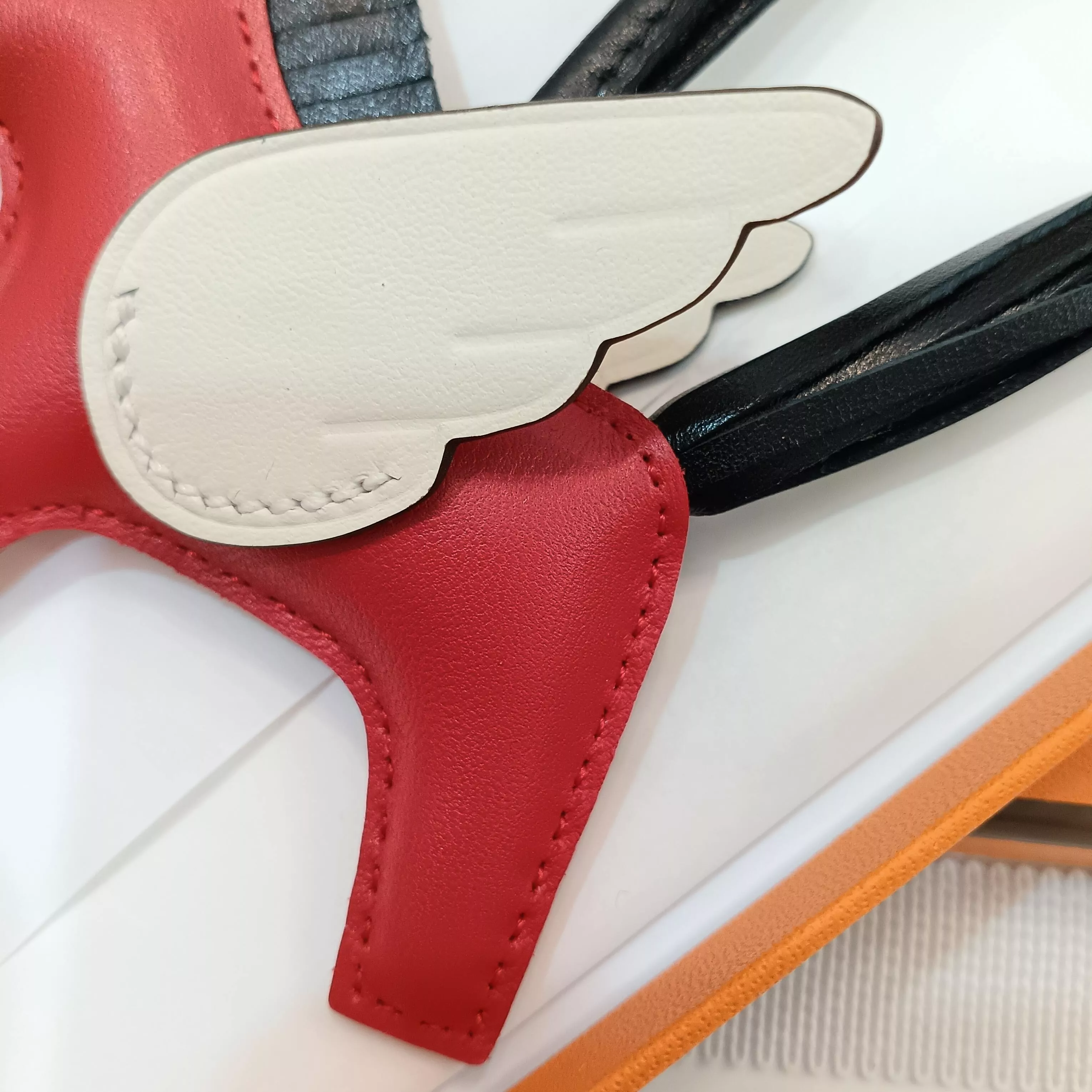 Vibrant 5395 Hermes Key Holder And Bag Buckle