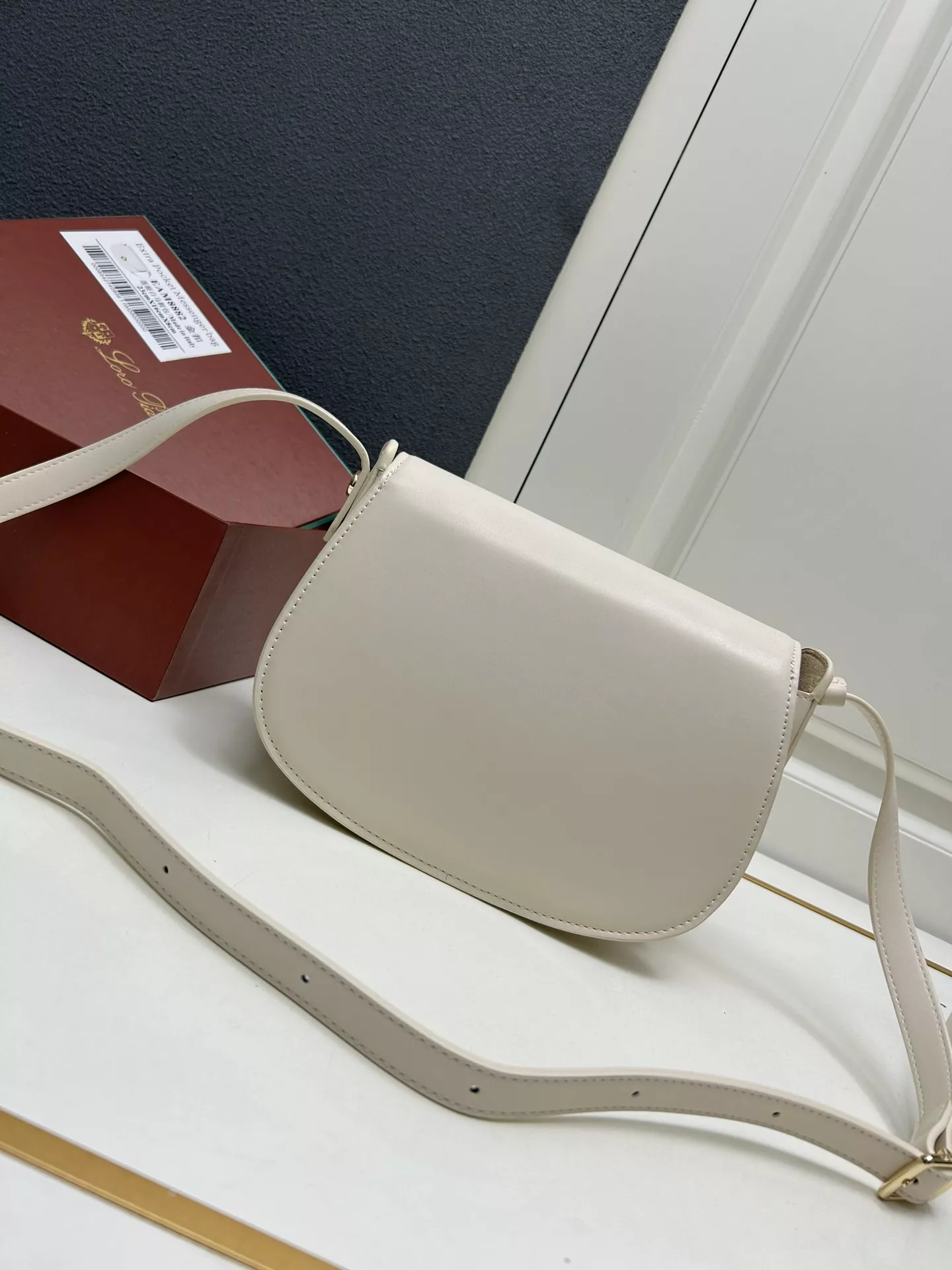Vibrant 5453 Loro Piana AAA Quality Messenger Bags For Women