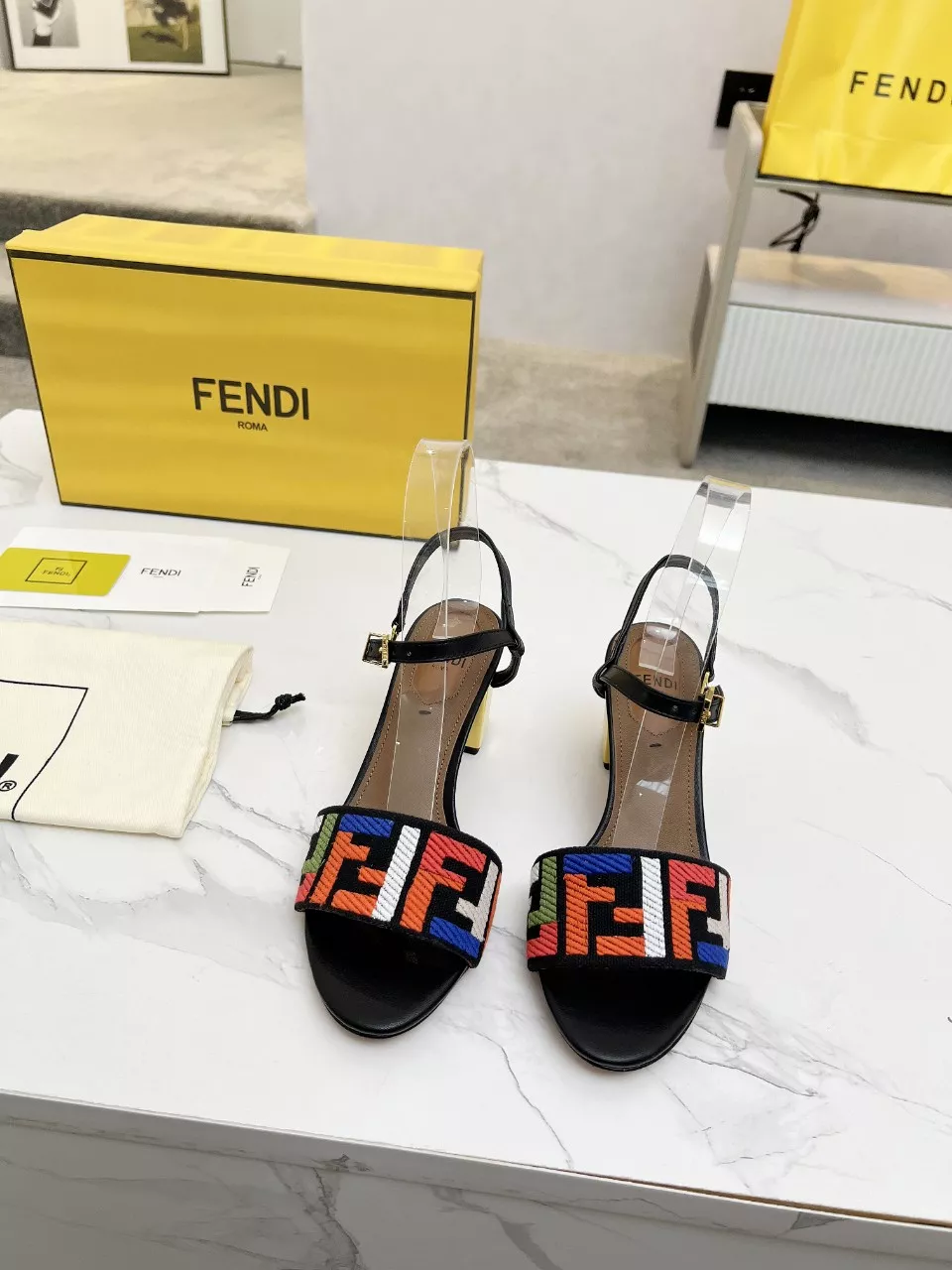 Vibrant 5504 Fendi Sandal For Women