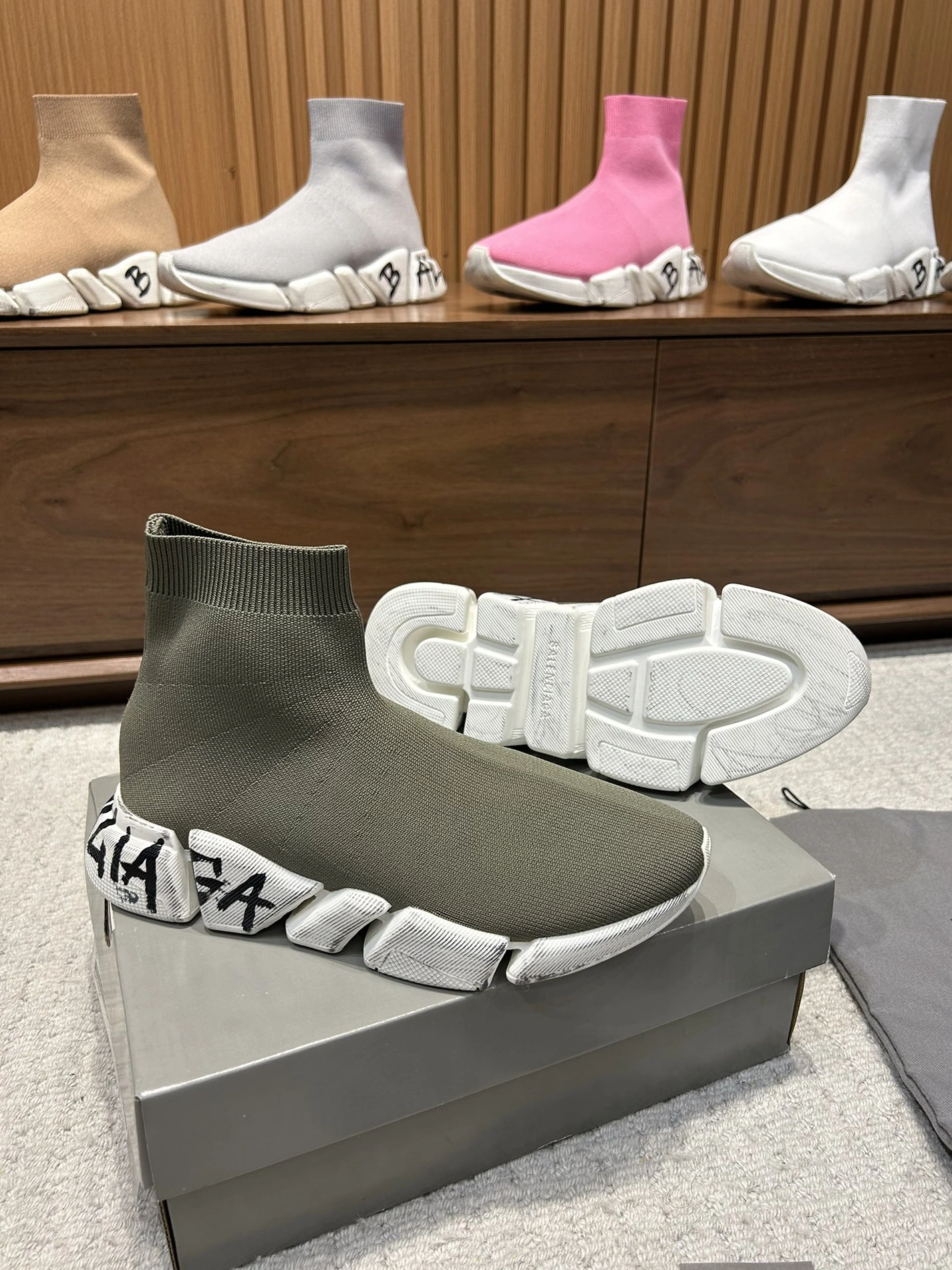 Vibrant 5637 Balenciaga Boots For Men