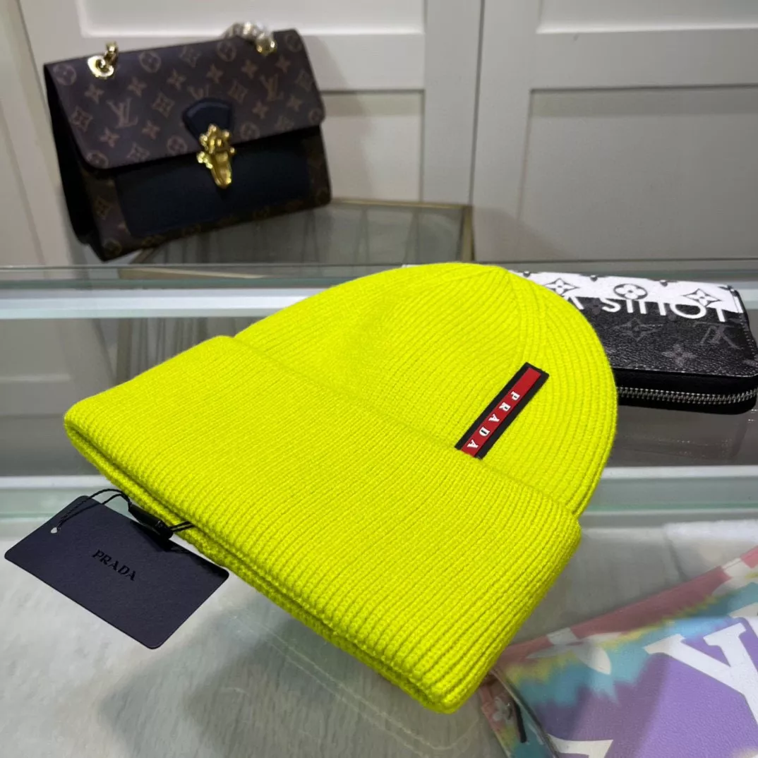 Vibrant 5640 Prada Caps