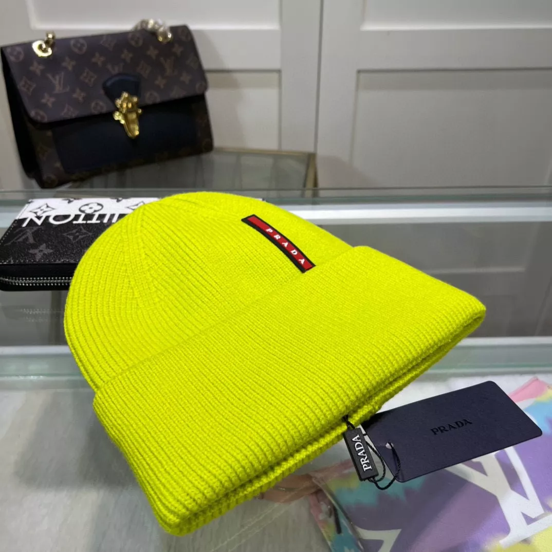 Vibrant 5640 Prada Caps