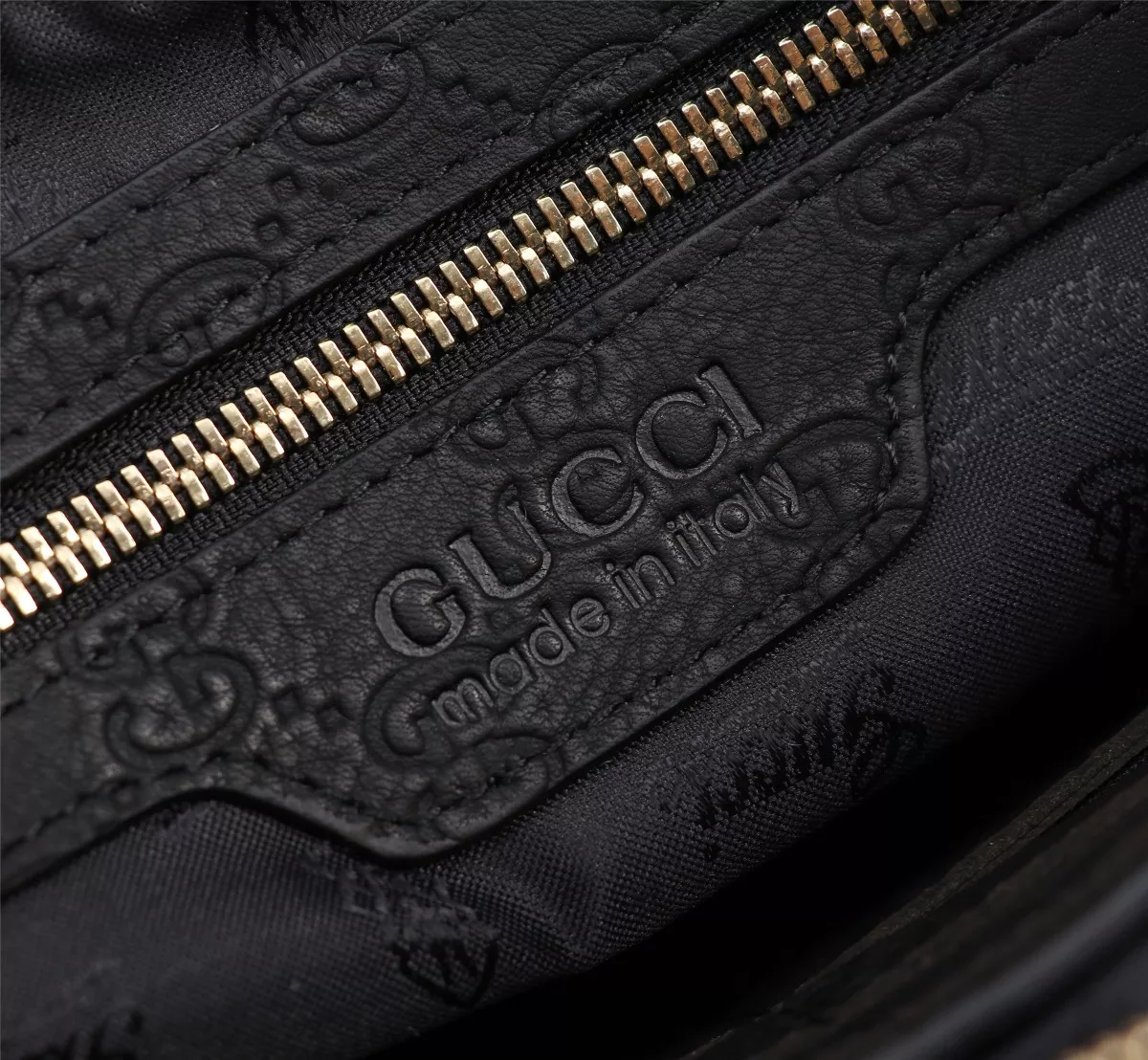 Vibrant 5715 Gucci AAA Man Wallets