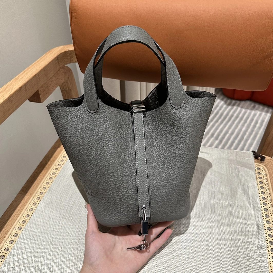 Vibrant 5792 Hermes AAA Quality Handbags For Women