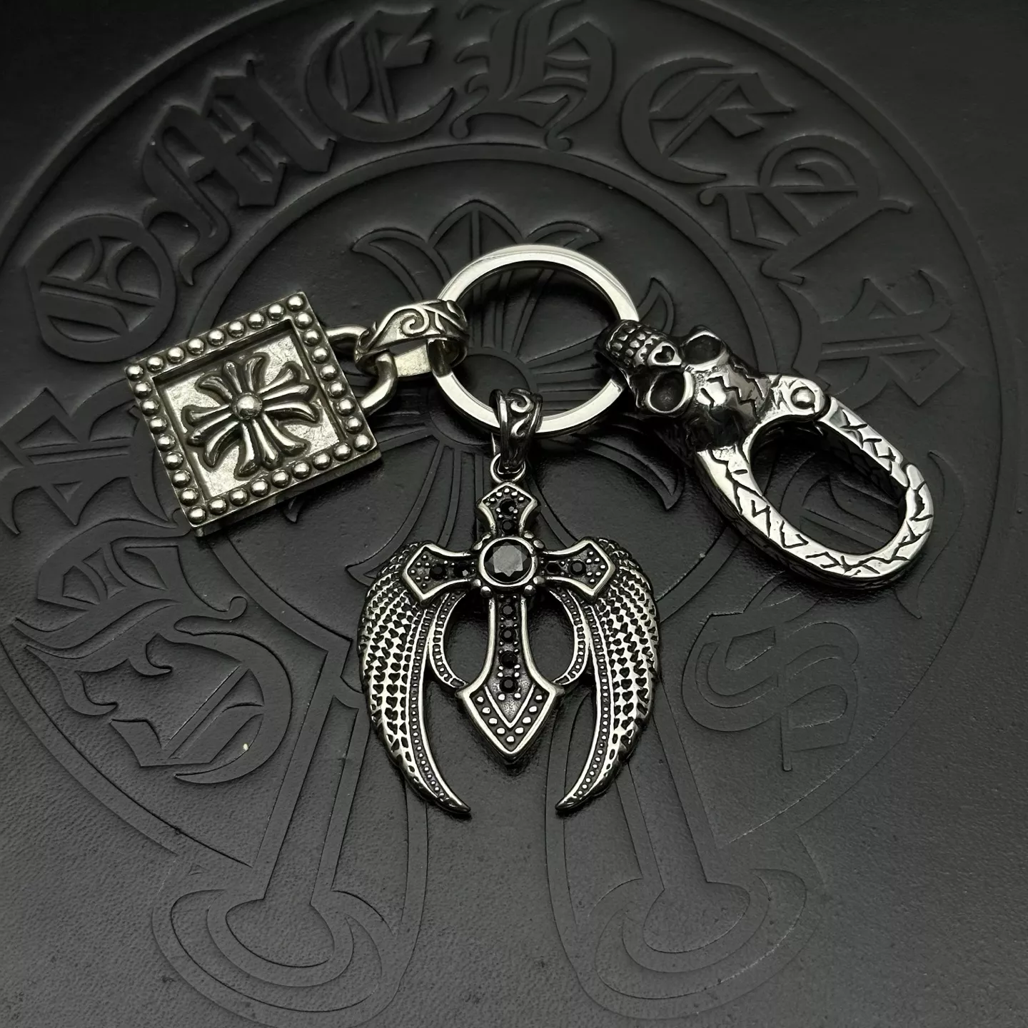 Vibrant 581 Chrome Hearts Key Holder And Bag Buckle