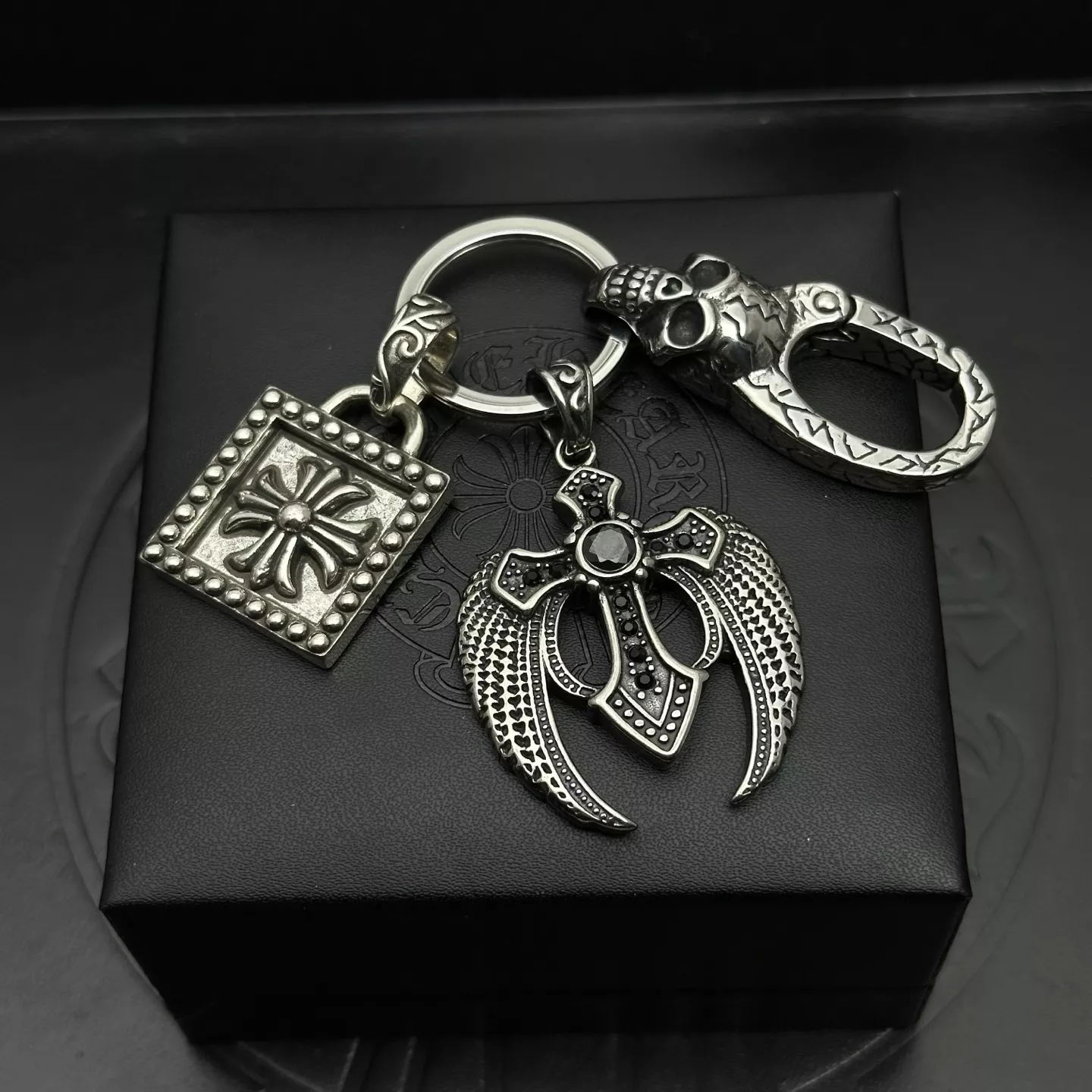 Vibrant 581 Chrome Hearts Key Holder And Bag Buckle
