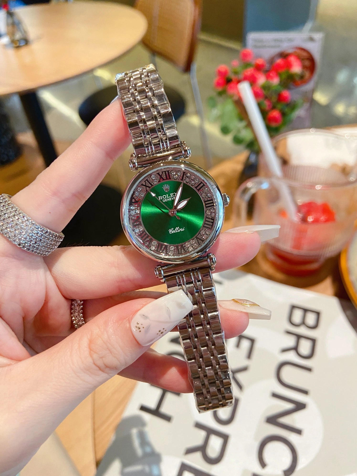 Vibrant 6087 Rolex Watches